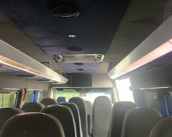 Серый Мерседес Sprinter, объемом двигателя 2.99 л и пробегом 800 тыс. км за 40000 $, фото 24 на Automoto.ua