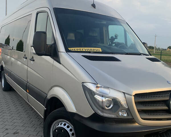 Серый Мерседес Sprinter, объемом двигателя 2.99 л и пробегом 800 тыс. км за 40000 $, фото 3 на Automoto.ua