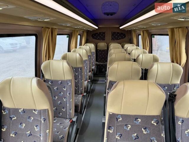 Серый Мерседес Sprinter, объемом двигателя 2.2 л и пробегом 499 тыс. км за 42900 $, фото 24 на Automoto.ua