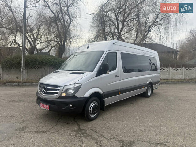 Серый Мерседес Sprinter, объемом двигателя 3 л и пробегом 557 тыс. км за 38900 $, фото 4 на Automoto.ua