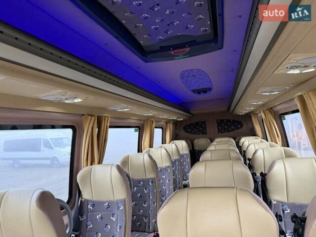 Серый Мерседес Sprinter, объемом двигателя 2.2 л и пробегом 499 тыс. км за 42900 $, фото 26 на Automoto.ua