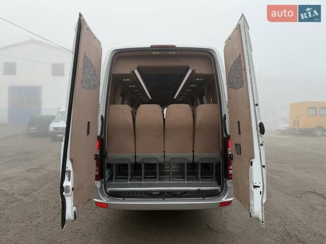 Серый Мерседес Sprinter, объемом двигателя 2.2 л и пробегом 499 тыс. км за 42900 $, фото 17 на Automoto.ua