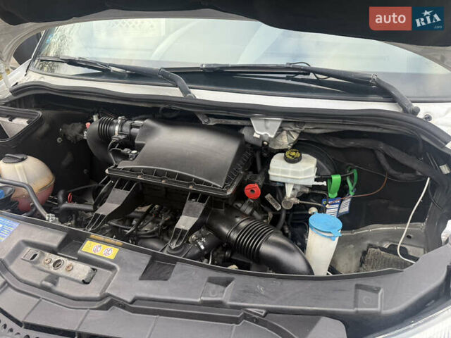 Серый Мерседес Sprinter, объемом двигателя 3 л и пробегом 557 тыс. км за 38900 $, фото 51 на Automoto.ua