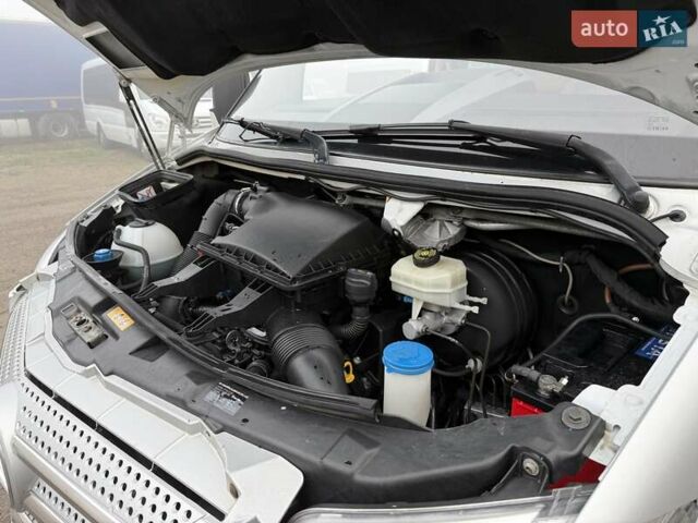 Серый Мерседес Sprinter, объемом двигателя 2.2 л и пробегом 499 тыс. км за 42900 $, фото 48 на Automoto.ua