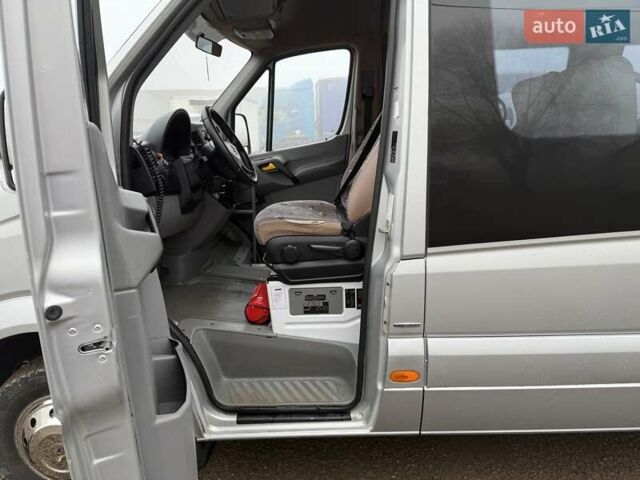 Серый Мерседес Sprinter, объемом двигателя 2.2 л и пробегом 499 тыс. км за 42900 $, фото 19 на Automoto.ua