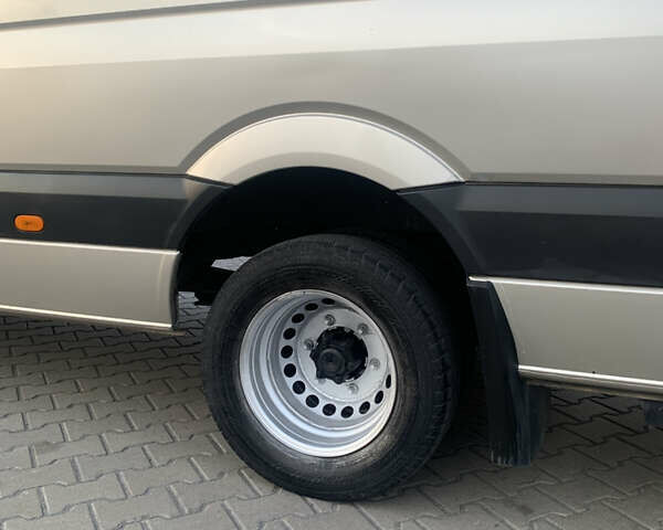 Серый Мерседес Sprinter, объемом двигателя 2.99 л и пробегом 800 тыс. км за 40000 $, фото 38 на Automoto.ua