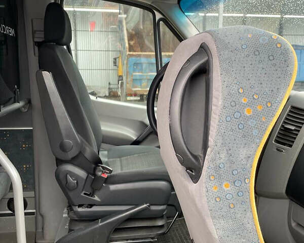 Серый Мерседес Sprinter, объемом двигателя 2.99 л и пробегом 232 тыс. км за 41000 $, фото 7 на Automoto.ua