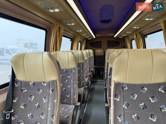 Серый Мерседес Sprinter, объемом двигателя 2.2 л и пробегом 499 тыс. км за 42900 $, фото 25 на Automoto.ua