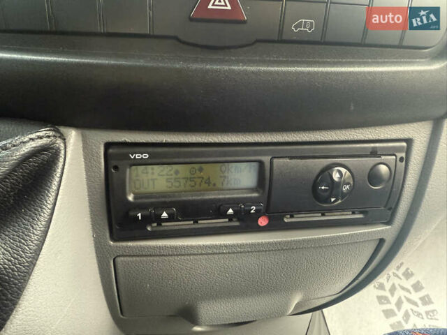 Серый Мерседес Sprinter, объемом двигателя 3 л и пробегом 557 тыс. км за 38900 $, фото 42 на Automoto.ua