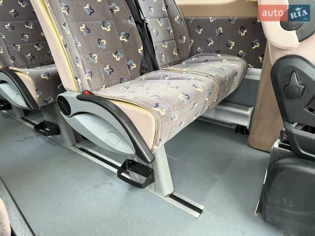 Серый Мерседес Sprinter, объемом двигателя 2.2 л и пробегом 499 тыс. км за 42900 $, фото 32 на Automoto.ua