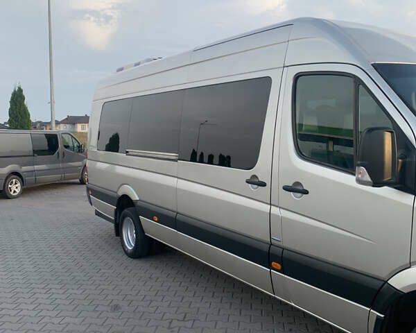Серый Мерседес Sprinter, объемом двигателя 2.99 л и пробегом 800 тыс. км за 40000 $, фото 6 на Automoto.ua