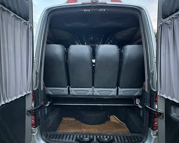Серый Мерседес Sprinter, объемом двигателя 2.99 л и пробегом 380 тыс. км за 45000 $, фото 15 на Automoto.ua