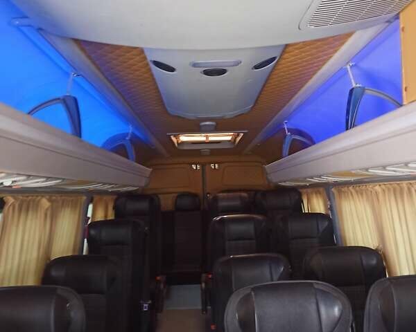 Серый Мерседес Sprinter, объемом двигателя 2.14 л и пробегом 760 тыс. км за 49500 $, фото 10 на Automoto.ua
