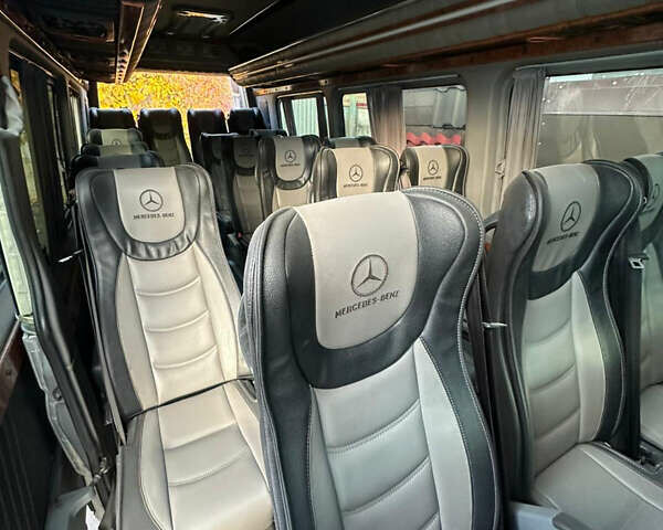Серый Мерседес Sprinter, объемом двигателя 2.99 л и пробегом 380 тыс. км за 45000 $, фото 10 на Automoto.ua