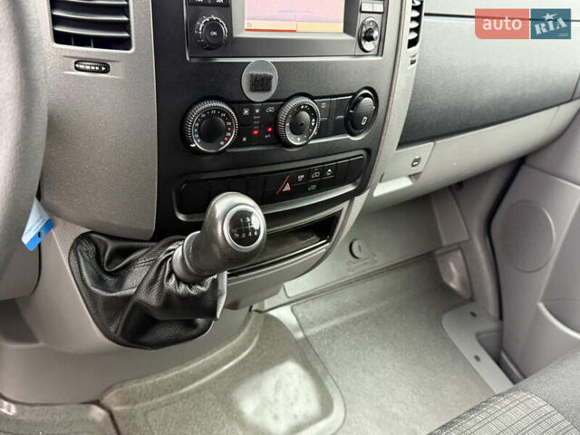 Сірий Мерседес Sprinter, об'ємом двигуна 2.14 л та пробігом 269 тис. км за 33700 $, фото 12 на Automoto.ua