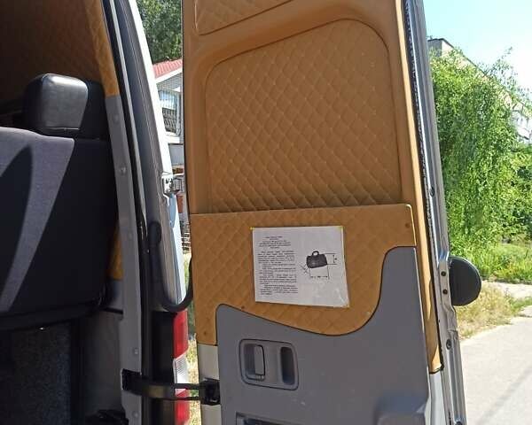 Серый Мерседес Sprinter, объемом двигателя 2.14 л и пробегом 760 тыс. км за 49500 $, фото 7 на Automoto.ua