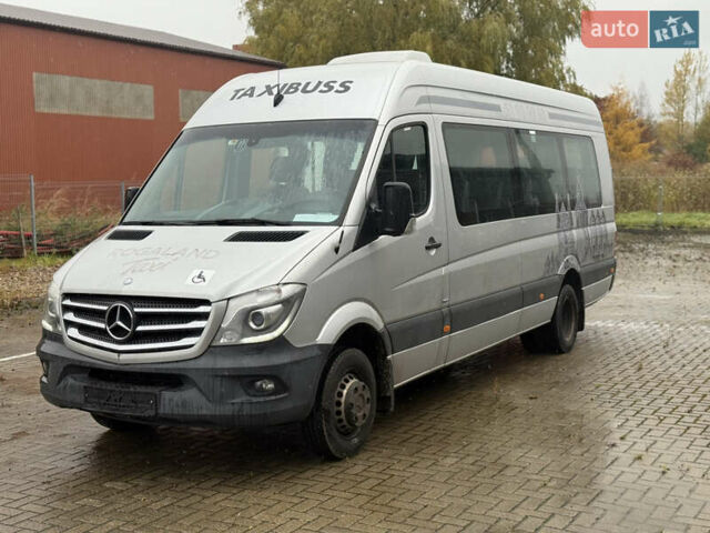 Серый Мерседес Sprinter, объемом двигателя 2.2 л и пробегом 231 тыс. км за 39999 $, фото 2 на Automoto.ua