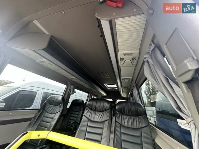Серый Мерседес Sprinter, объемом двигателя 1.69 л и пробегом 400 тыс. км за 50000 $, фото 16 на Automoto.ua