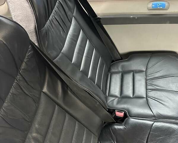 Серый Мерседес Sprinter, объемом двигателя 1.69 л и пробегом 400 тыс. км за 50000 $, фото 22 на Automoto.ua