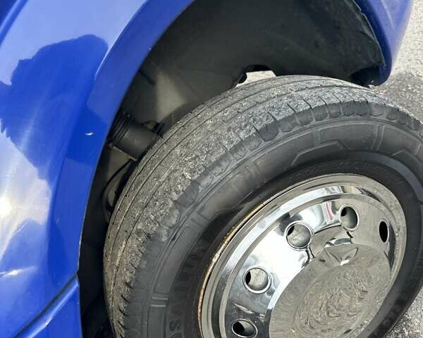 Серый Мерседес Sprinter, объемом двигателя 1.69 л и пробегом 400 тыс. км за 50000 $, фото 4 на Automoto.ua