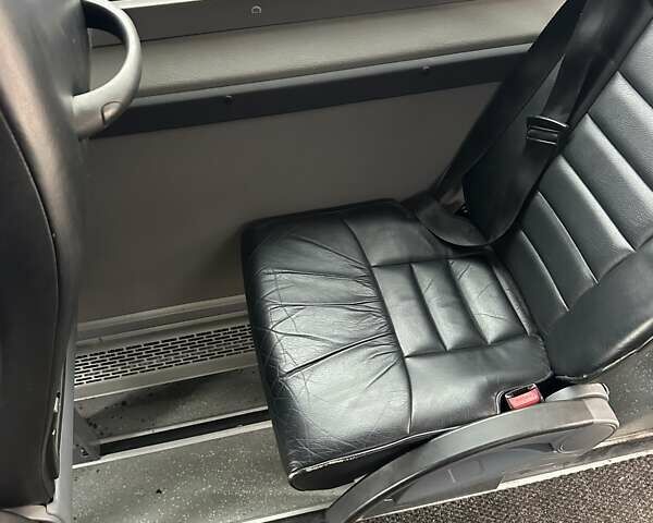 Серый Мерседес Sprinter, объемом двигателя 1.69 л и пробегом 400 тыс. км за 50000 $, фото 21 на Automoto.ua