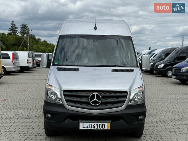 Серый Мерседес Sprinter, объемом двигателя 2.14 л и пробегом 236 тыс. км за 33500 $, фото 1 на Automoto.ua