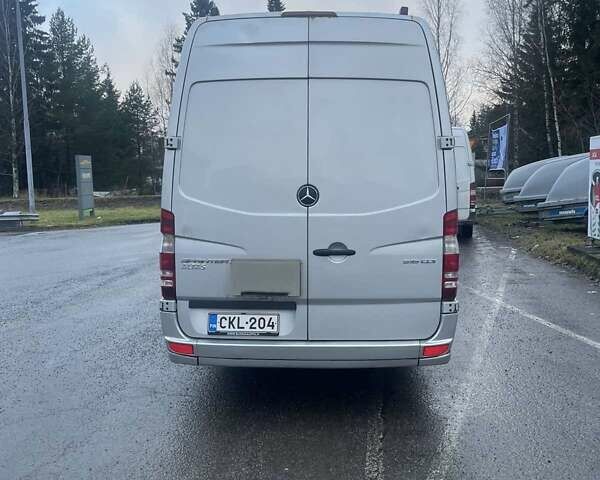 Сірий Мерседес Sprinter, об'ємом двигуна 2.2 л та пробігом 507 тис. км за 45300 $, фото 4 на Automoto.ua