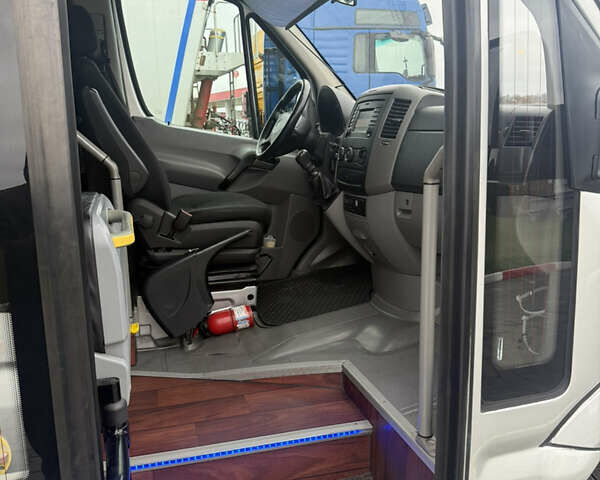 Сірий Мерседес Sprinter, об'ємом двигуна 3 л та пробігом 354 тис. км за 62500 $, фото 76 на Automoto.ua