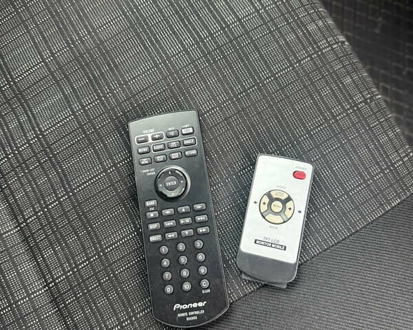 Сірий Мерседес Sprinter, об'ємом двигуна 3 л та пробігом 354 тис. км за 62500 $, фото 79 на Automoto.ua