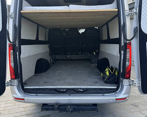 Сірий Мерседес Sprinter, об'ємом двигуна 2.14 л та пробігом 530 тис. км за 31000 $, фото 21 на Automoto.ua