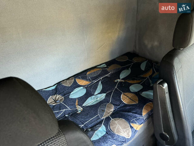 Серый Мерседес Sprinter, объемом двигателя 2.99 л и пробегом 630 тыс. км за 17999 $, фото 10 на Automoto.ua