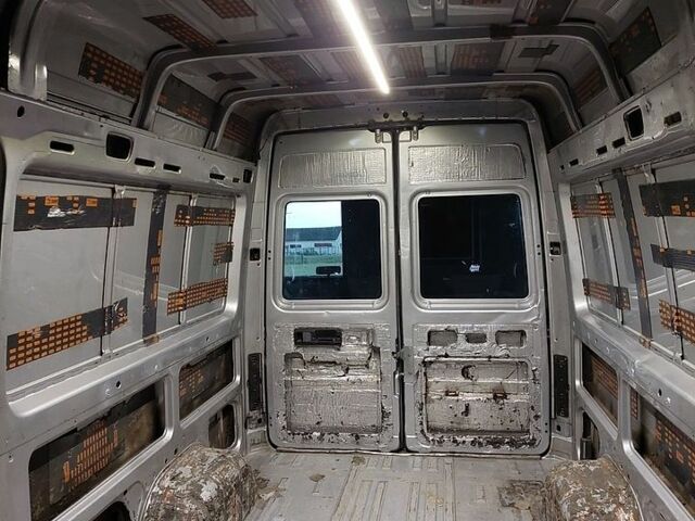 Сірий Мерседес Sprinter, об'ємом двигуна 2.69 л та пробігом 500 тис. км за 11000 $, фото 21 на Automoto.ua