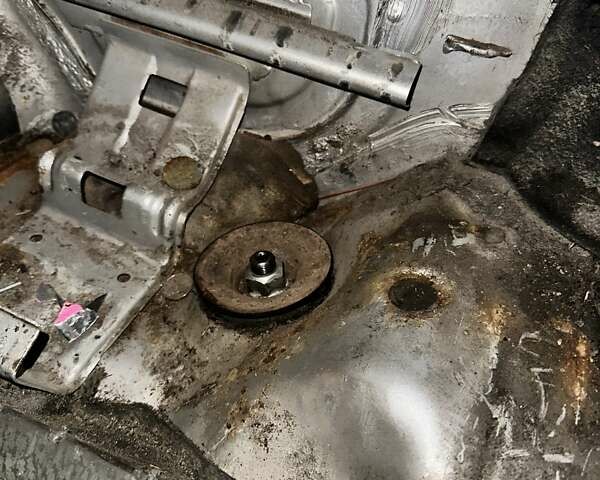 Серый Мерседес Sprinter, объемом двигателя 2.15 л и пробегом 700 тыс. км за 7900 $, фото 29 на Automoto.ua