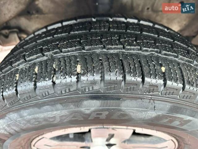 Серый Мерседес Sprinter, объемом двигателя 2.15 л и пробегом 700 тыс. км за 7900 $, фото 22 на Automoto.ua