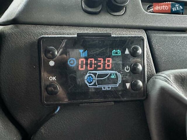 Серый Мерседес Sprinter, объемом двигателя 2.15 л и пробегом 700 тыс. км за 7700 $, фото 21 на Automoto.ua