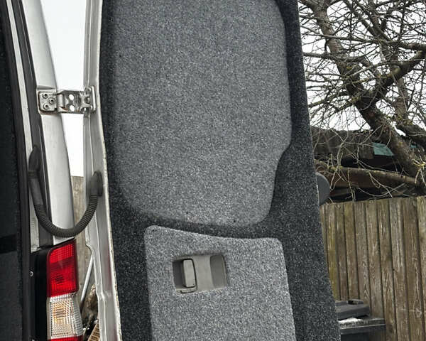 Сірий Мерседес Sprinter, об'ємом двигуна 2.69 л та пробігом 460 тис. км за 13000 $, фото 16 на Automoto.ua