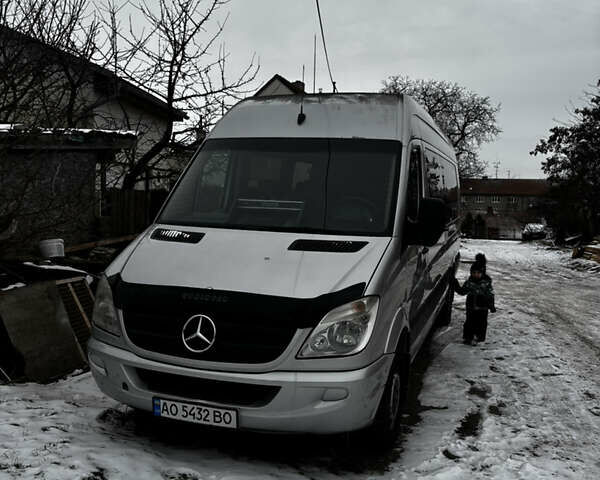Сірий Мерседес Sprinter, об'ємом двигуна 2.69 л та пробігом 460 тис. км за 13000 $, фото 1 на Automoto.ua