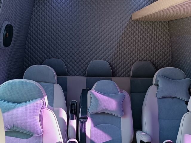 Серый Мерседес Sprinter, объемом двигателя 3 л и пробегом 460 тыс. км за 13500 $, фото 2 на Automoto.ua