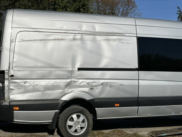 Серый Мерседес Sprinter, объемом двигателя 3 л и пробегом 550 тыс. км за 10038 $, фото 2 на Automoto.ua