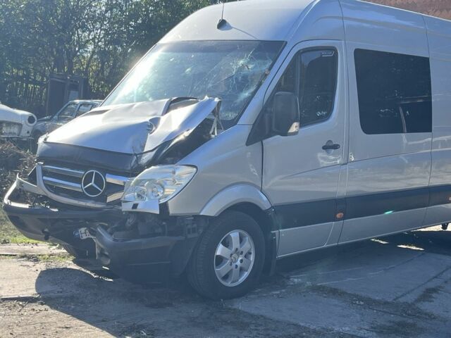 Серый Мерседес Sprinter, объемом двигателя 3 л и пробегом 550 тыс. км за 10038 $, фото 7 на Automoto.ua