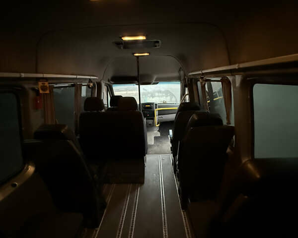 Серый Мерседес Sprinter, объемом двигателя 2.15 л и пробегом 483 тыс. км за 14500 $, фото 11 на Automoto.ua