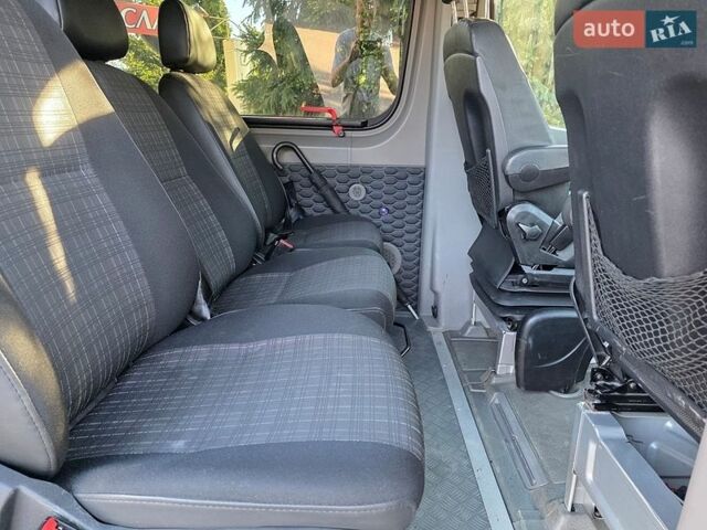 Серый Мерседес Sprinter, объемом двигателя 3 л и пробегом 550 тыс. км за 24500 $, фото 31 на Automoto.ua