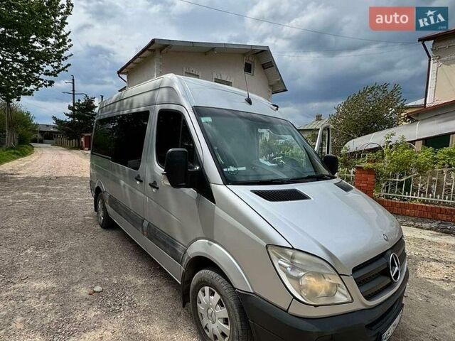 Серый Мерседес Sprinter, объемом двигателя 2.15 л и пробегом 437 тыс. км за 14300 $, фото 7 на Automoto.ua