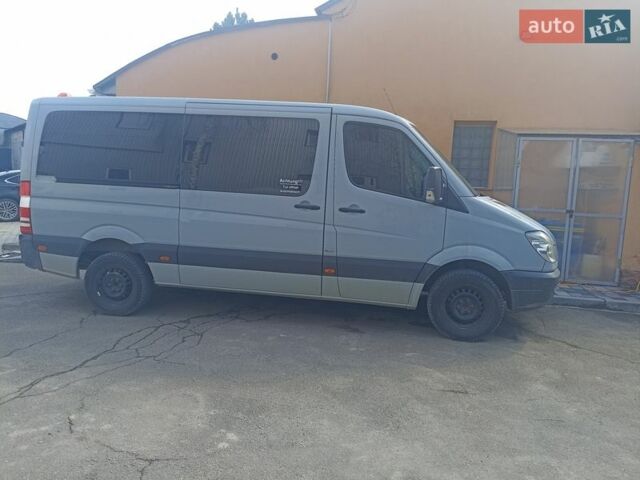 Серый Мерседес Sprinter, объемом двигателя 2.2 л и пробегом 473 тыс. км за 15000 $, фото 2 на Automoto.ua