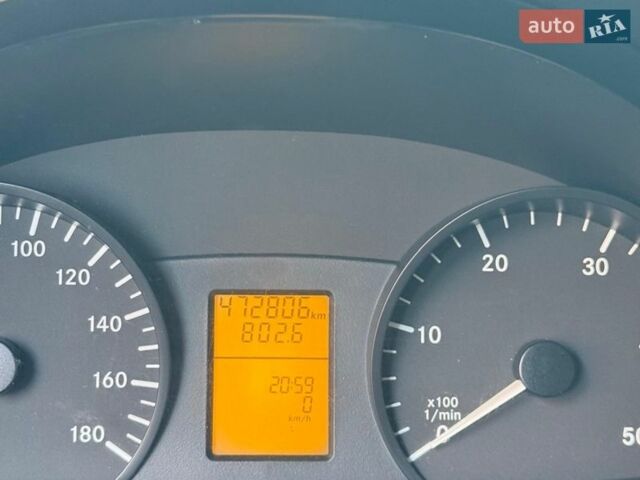 Серый Мерседес Sprinter, объемом двигателя 2.2 л и пробегом 473 тыс. км за 15000 $, фото 10 на Automoto.ua