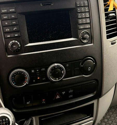 Сірий Мерседес Sprinter, об'ємом двигуна 2.14 л та пробігом 717 тис. км за 22500 $, фото 10 на Automoto.ua