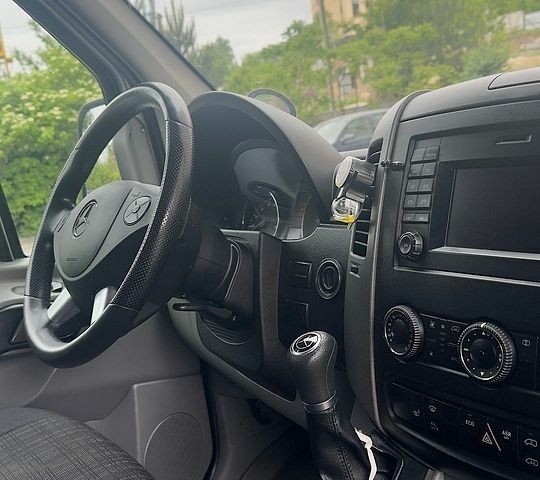 Сірий Мерседес Sprinter, об'ємом двигуна 2.99 л та пробігом 580 тис. км за 29999 $, фото 10 на Automoto.ua