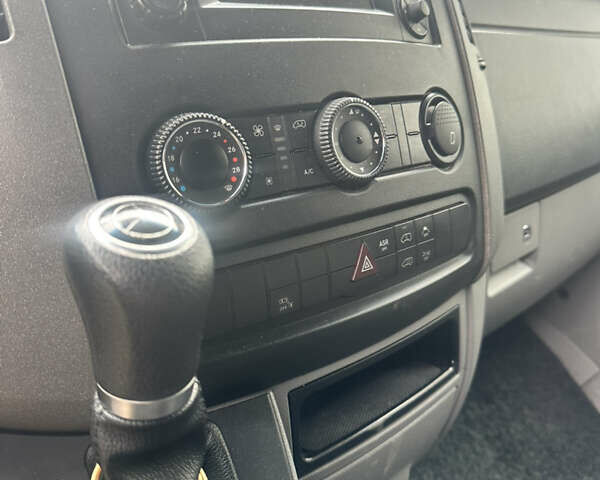 Сірий Мерседес Sprinter, об'ємом двигуна 2.14 л та пробігом 511 тис. км за 28300 $, фото 13 на Automoto.ua