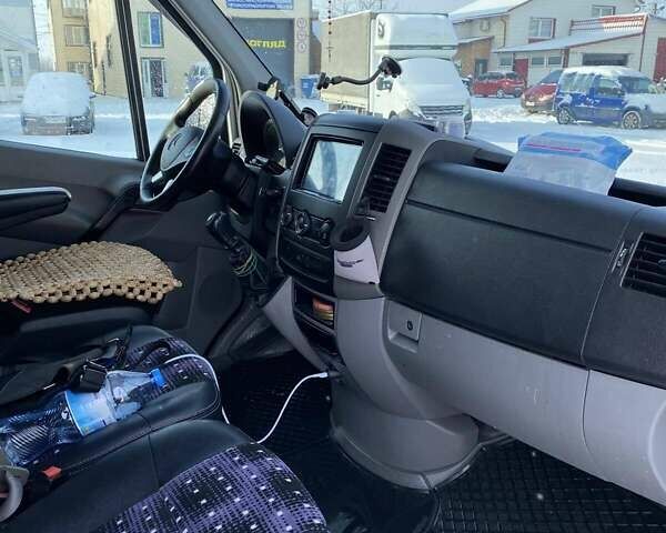 Серый Мерседес Sprinter, объемом двигателя 2.14 л и пробегом 480 тыс. км за 26000 $, фото 7 на Automoto.ua