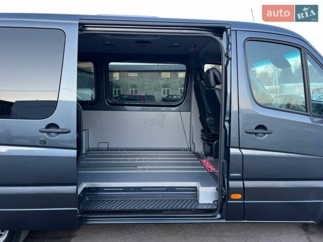 Серый Мерседес Sprinter, объемом двигателя 2.2 л и пробегом 314 тыс. км за 24350 $, фото 13 на Automoto.ua